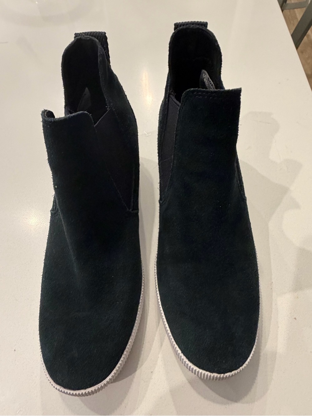 SOREL Out ’N About Black Suede Chelsea Ankle Boots Women’s 7
